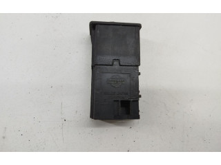 Přístrojová deska Nissan Sunny 1992