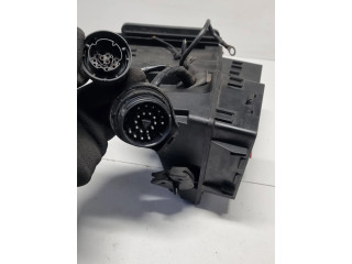   Pojistková skříňka    BMW 3 E36 1997