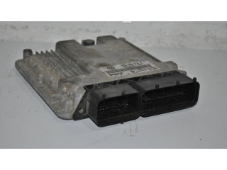 Řídící jednotka 03G906016N, 1039S04908 Volkswagen Caddy 2006