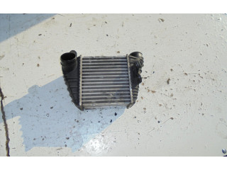 Радиатор интеркулера    Volkswagen Golf VIII