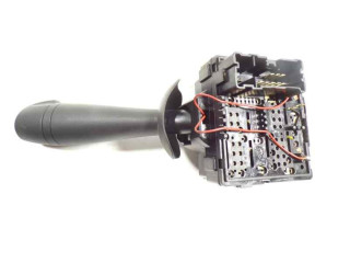 Ручка стеклоочистителей 8201168008, E1109568 Dacia Duster