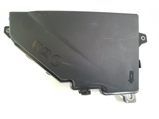 Блок предохранителей 31473770, 31398000 Volvo S60