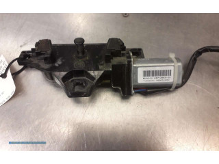 Zámek zadních dveří BMW 5 E60 E61 2009