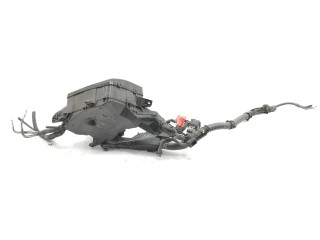 Pojistková skříňka Toyota Avensis T270 2015