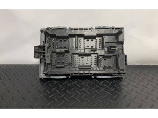 Pojistková skříňka 22798217 Cadillac Escalade 2012