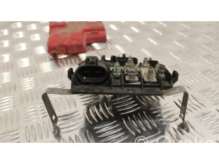 Pojistková skříňka 8200520034 Renault Master III 2012