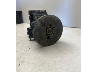 Топливный насос 059130106M    Audi A4 S4 B6 8E 8H   