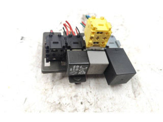 Pojistková skříňka Alfa Romeo 145 - 146 2000