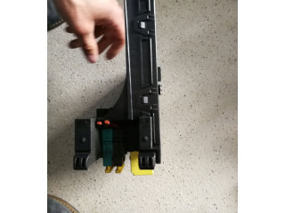 Pojistková skříňka 2035451801 Mercedes-Benz C W203 2005