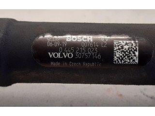 Топливная рампа 30757146, 007614L2 Volvo V70