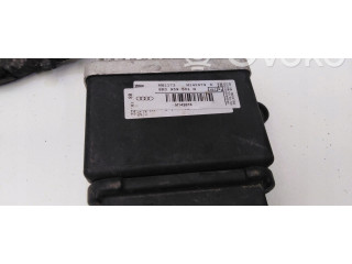 Vstřikovací lišta 8K0959501G   Audi Q3 8U     