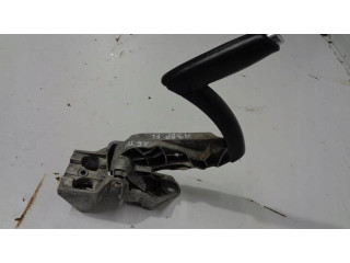 Механизм ручного тормоза (в салоне)