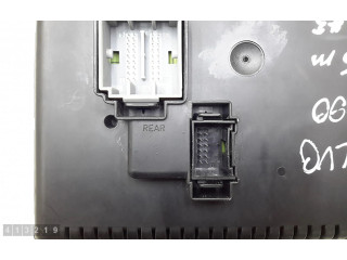 Блок предохранителей 28017881   Volvo XC90    