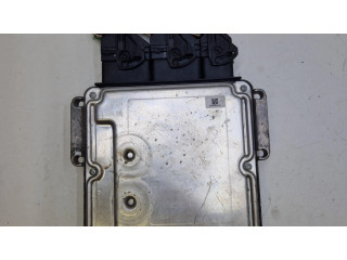 Řídící jednotka 237102213R, 0281030439 Dacia Sandero 2014