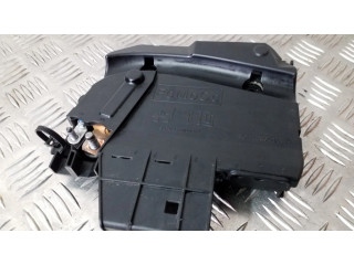 Блок предохранителей AV6T14A067BC   Ford Focus    