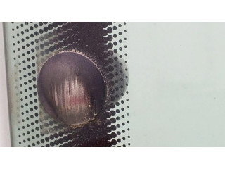 Основное стекло передних дверей (четырехдверного автомобиля)