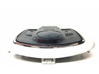 Фонарь освещения передних мест