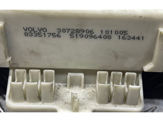   Pojistková skříňka 30728906, 03351756   Volvo S40 2006