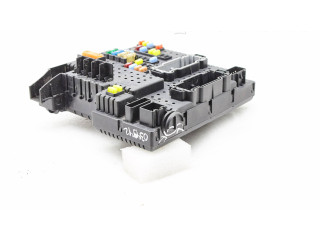 Блок предохранителей 8676391   Volvo V70    