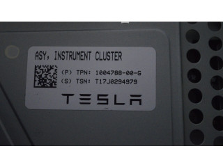 Панель приборов Tesla Model S