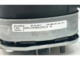 Подушка безопасности водителя 1Z0880201AH   Skoda Octavia Mk2 (1Z)