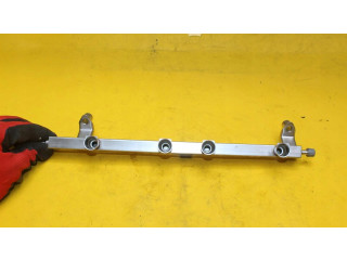 Топливная рампа 06A133317BB   Volkswagen Golf VI  