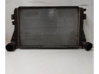 Интеркулер 1K0121803, 1K0145803 Volkswagen Jetta V