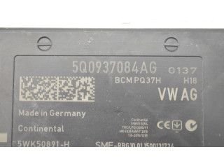 Блок комфорта 5Q0937084AG Skoda Superb B6 (3T)