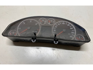 Панель приборов 4B0920933M   Audi A6 S6 C5 4B       