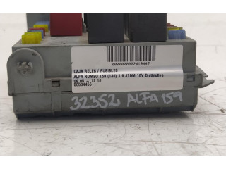 Блок предохранителей 50504455 Alfa Romeo 166