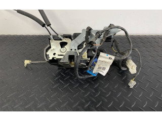 Замок багажника 15270585    Hummer H3  -  года