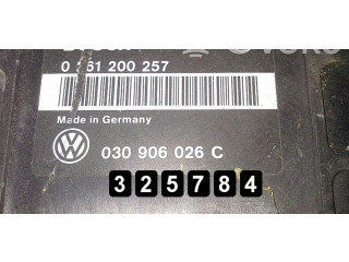 Řídící jednotka 030906026C Volkswagen Golf III 1993
