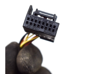 Зеркало электрическое Skoda Yeti (5L) 2009 - 2017 года