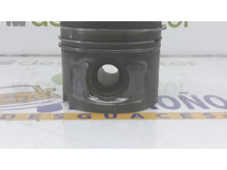 Píst 11257803033 BMW 1 E81 E87 2.0