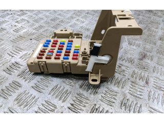 Блок предохранителей     Subaru Forester SF    