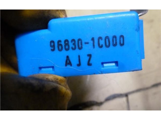 Блок управления двигателем Блок управления 968301C000   Hyundai Getz