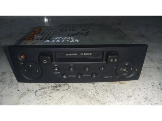 Радио/ проигрыватель CD/DVD / навигация