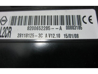 Блок предохранителей 8200652285 Renault Clio III