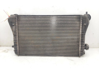 Интеркулер  3C0145803F   Volkswagen PASSAT 