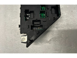 Блок предохранителей 31473984   Volvo XC90    