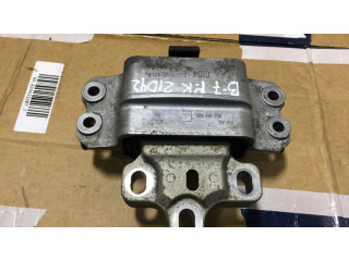 Подушка коробки передач