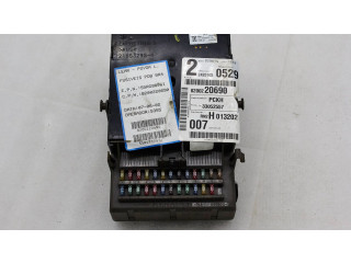 Pojistková skříňka 8200220690 Renault Vel Satis 2003