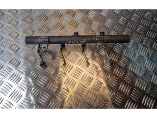 Vstřikovací lišta 057130090H Audi A8 S8 D3 4E BVN