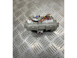 Pojistková skříňka 1052918, J0285 Nissan Navara D40 2013