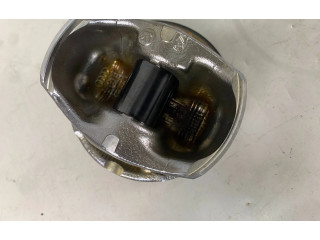  Поршень DNUE 06KBG, 82.435  Audi A3 S3 8V  