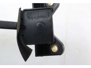 Ручка стеклоочистителей 1363015   Volvo 940