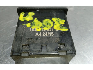 Подушка безопасности водителя    Volkswagen Caddy