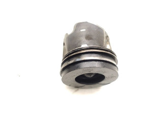  Поршень D4204T D4204T  Volvo V70  