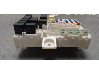 Блок предохранителей 8637A170, NICHTZUTREFFEND Mitsubishi Colt