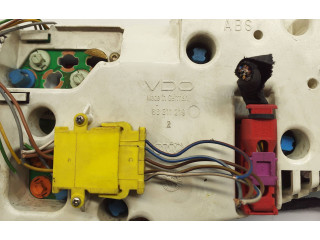 Панель приборов 88311219   Audi A6 S6 C4 4A       